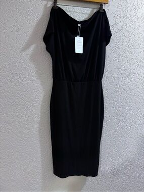 Black Off-Shoulder Sheath Dress